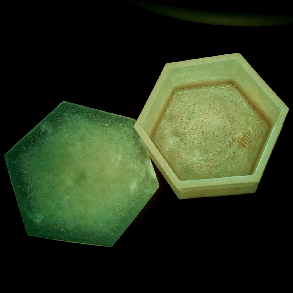 Handmade Glow-In-The-Dark Resin Trinket Box - Picture 5 of 5